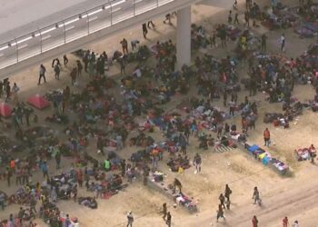 El Paso declararía estado de emergencia por crisis migratoria