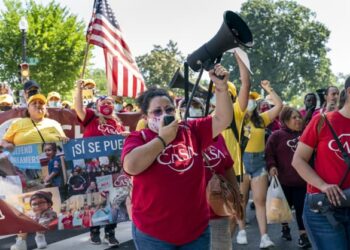 Activistas temen quedar en el limbo en Houston,Texas.
