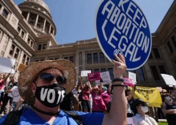 Autorizan abortar a mujer: Desafía Jueza Ley Estatal de Texas